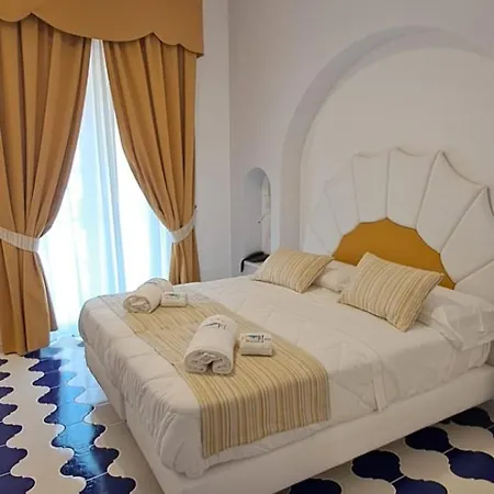 Dependace Minori Mare ****-3